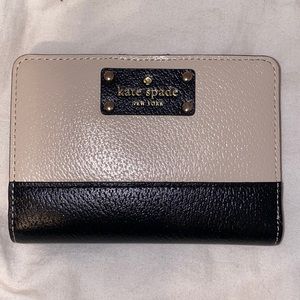 kate spade black and tan wallet